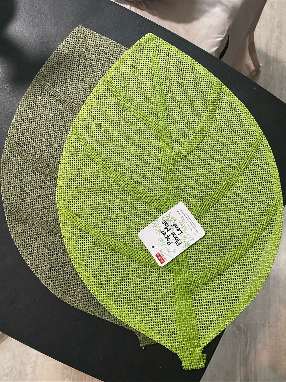 Leaf-Shaped Placemats Set in Bright Lime and Olive Qty: 19
